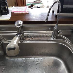 台所蛇口　水漏れ　浄水器